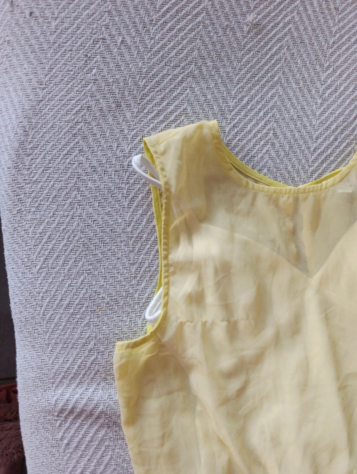 Le Lis pastel yellow women's chic elegant transparent voile T-shirt – photo 2